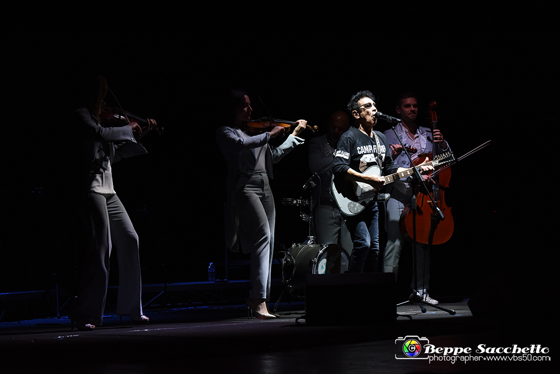 VBS_3980 - Concerto Edoardo Bennato - Peter Pan Rock 'n' Roll Tour.jpg
